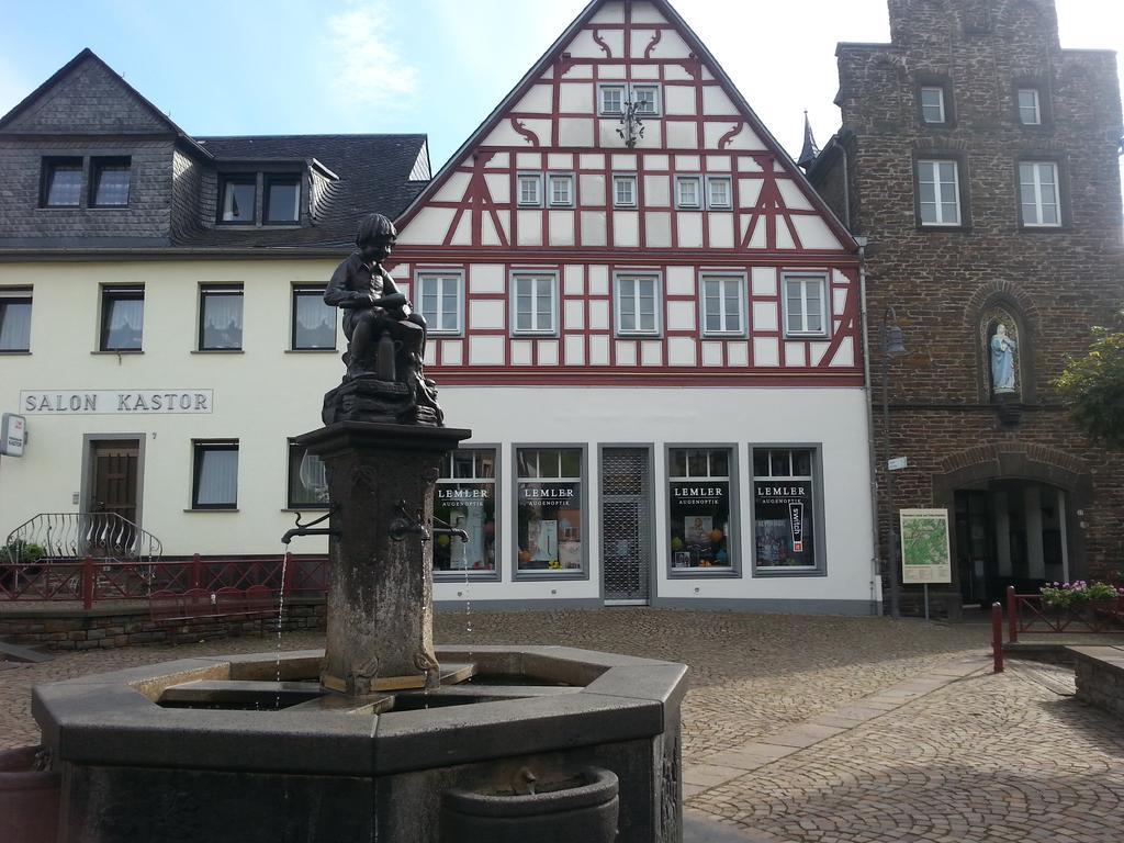Pension "Am Markt" Treis-Karden Extérieur photo