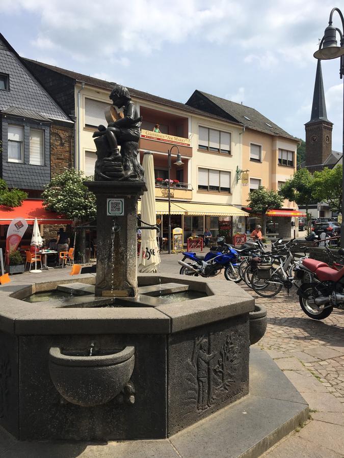 Pension "Am Markt" Treis-Karden Extérieur photo